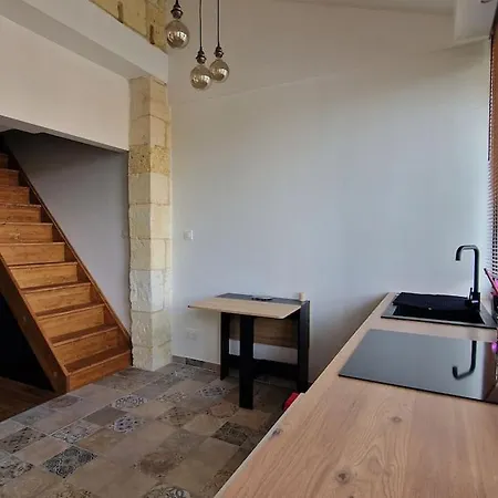 - T2 Cosy Proche Gare Et Centre Apartament *